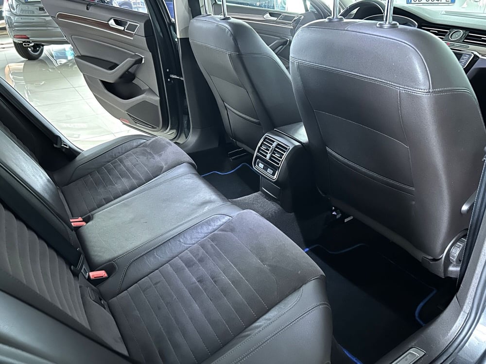 Volkswagen Passat Variant usata a Ferrara (14)