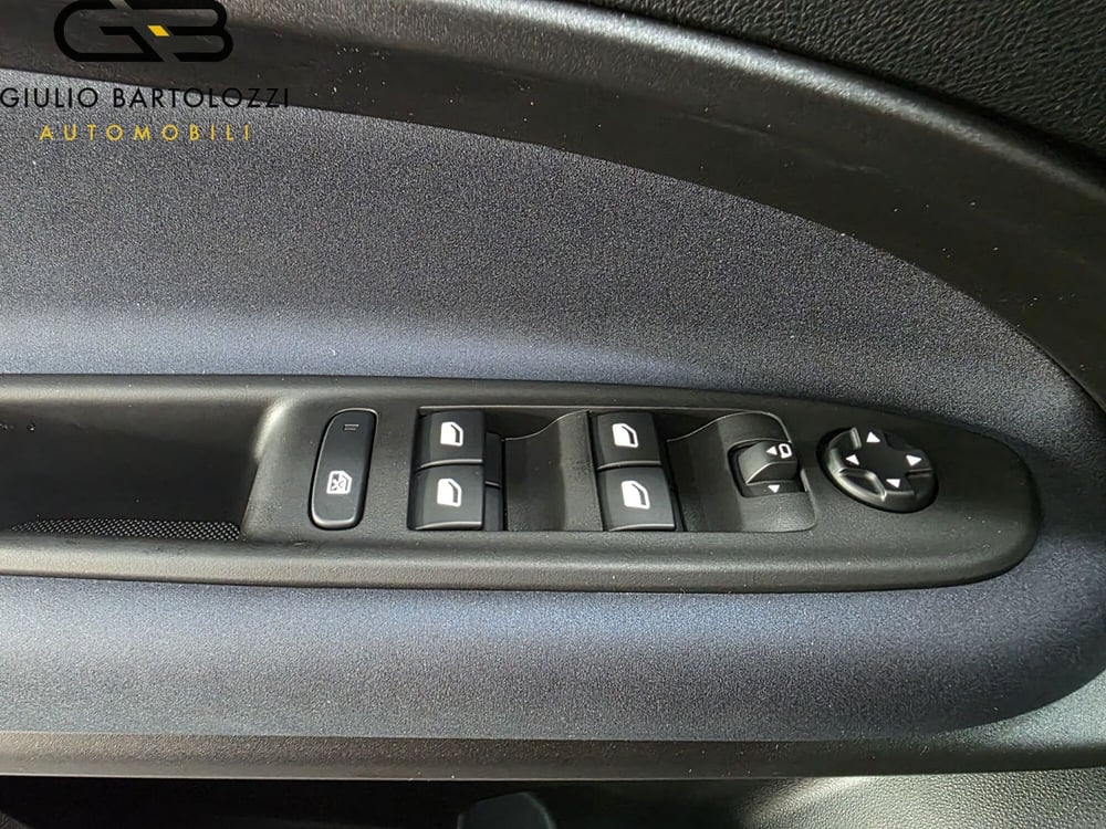 Alfa Romeo Junior nuova a Prato (16)