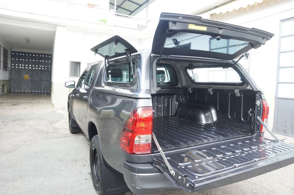 Toyota Hilux usata a Torino (9)