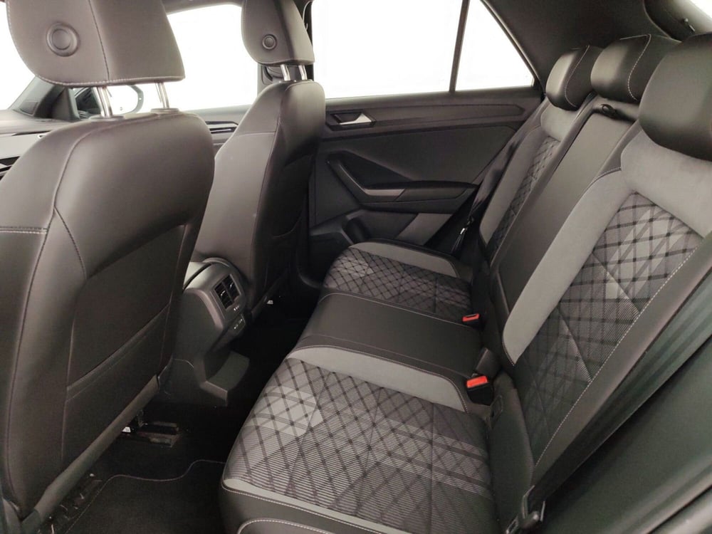 Volkswagen T-Roc usata a Massa-Carrara (9)