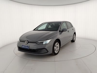 Volkswagen Golf 1.0 TSI EVO Life del 2021 usata a Massa