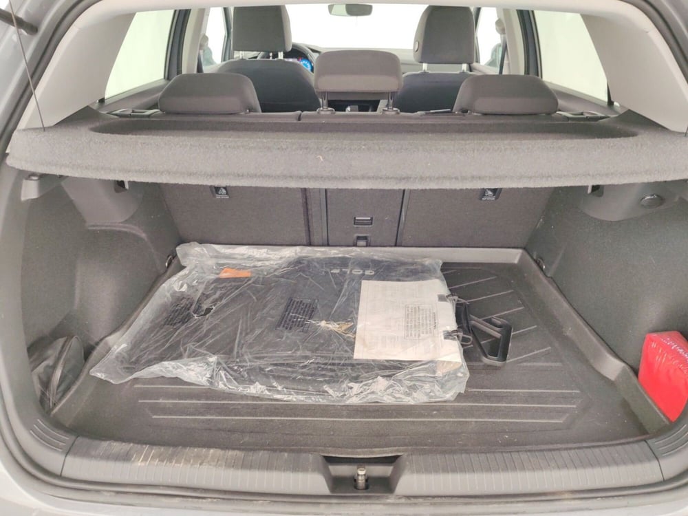Volkswagen Golf usata a Massa-Carrara (12)