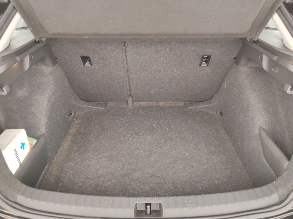 Skoda Scala usata a Massa-Carrara (15)