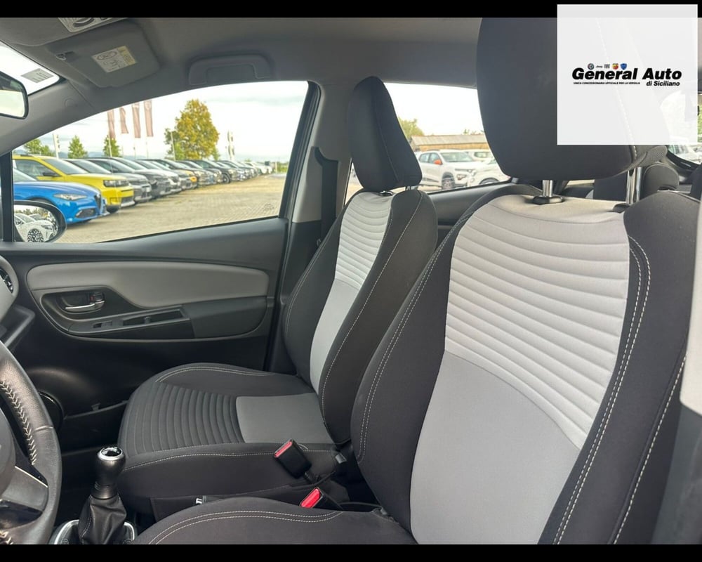 Toyota Yaris usata a Lucca (11)