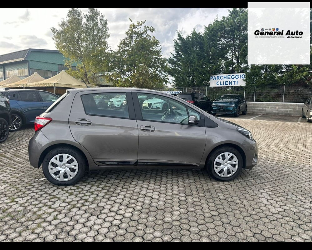 Toyota Yaris usata a Lucca (9)