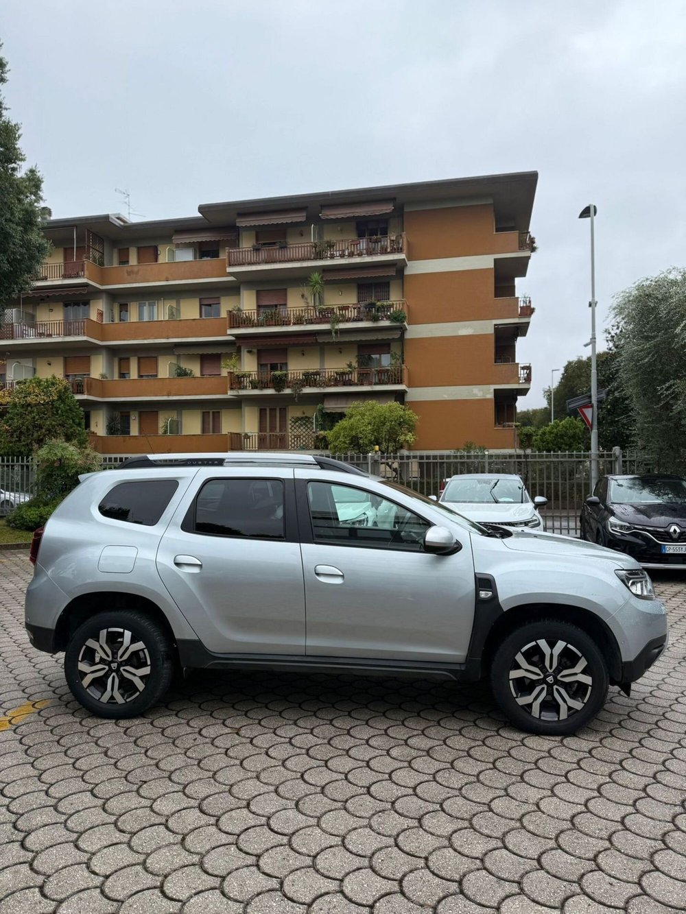 Dacia Duster usata a Firenze (4)