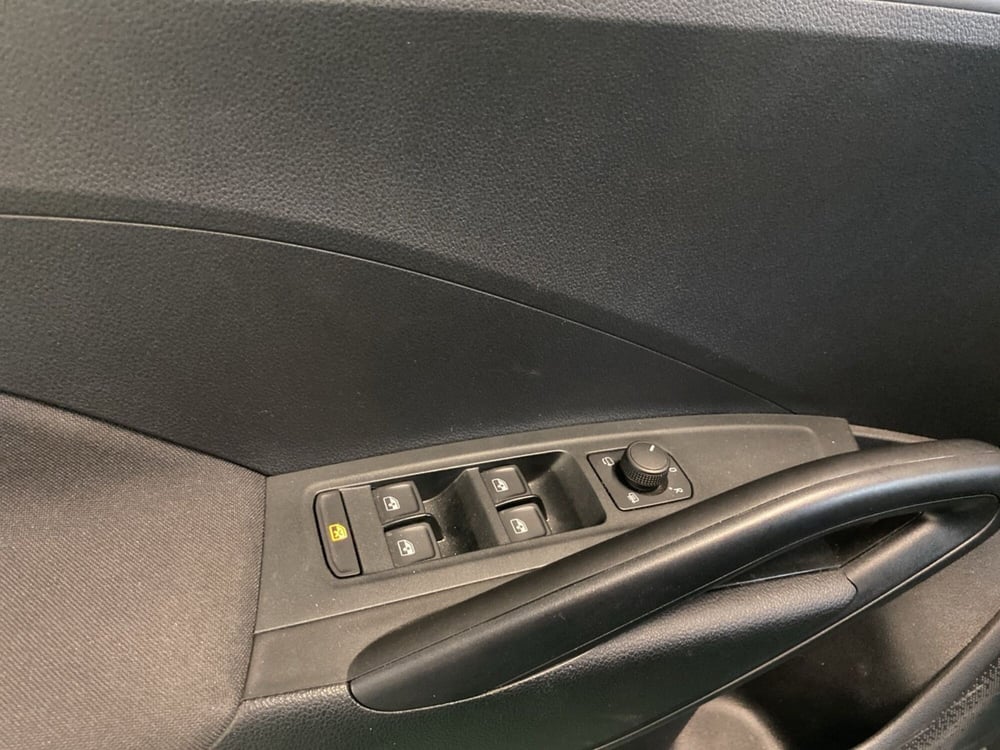 Skoda Fabia usata a Reggio Calabria (15)
