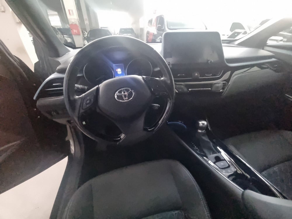 Toyota Toyota C-HR usata a Vicenza (13)