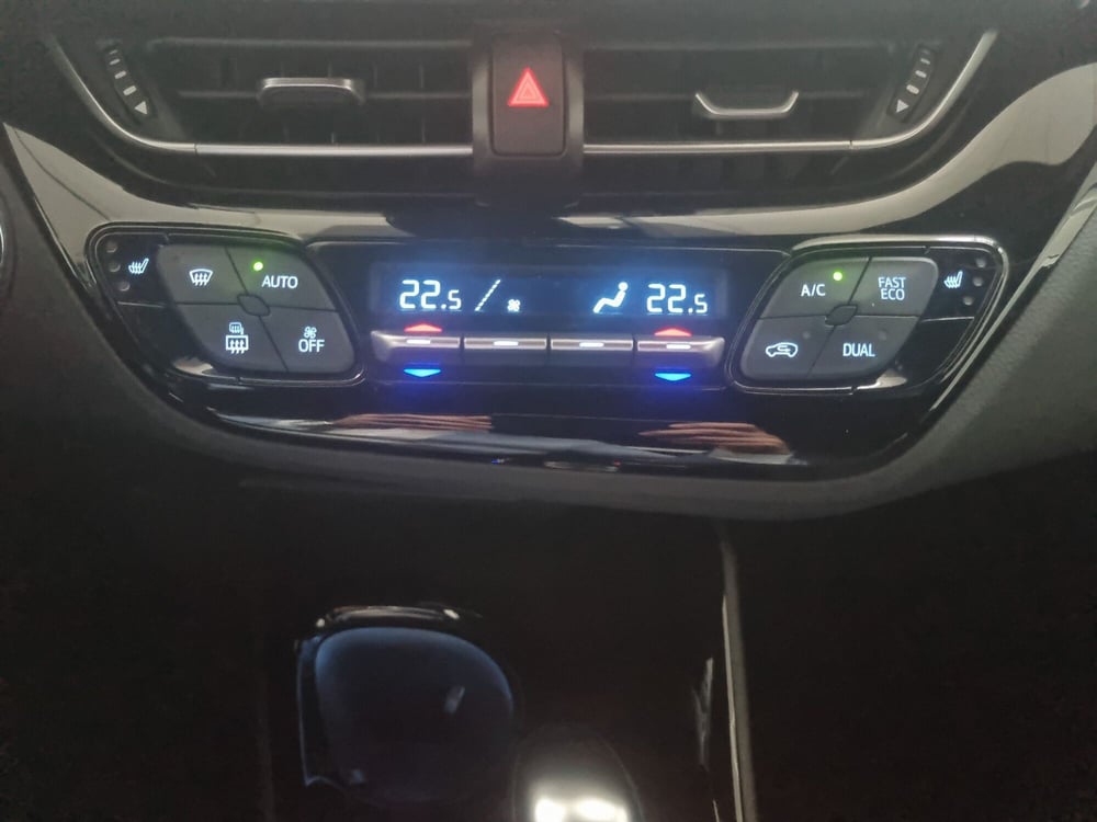 Toyota Toyota C-HR usata a Vicenza (16)