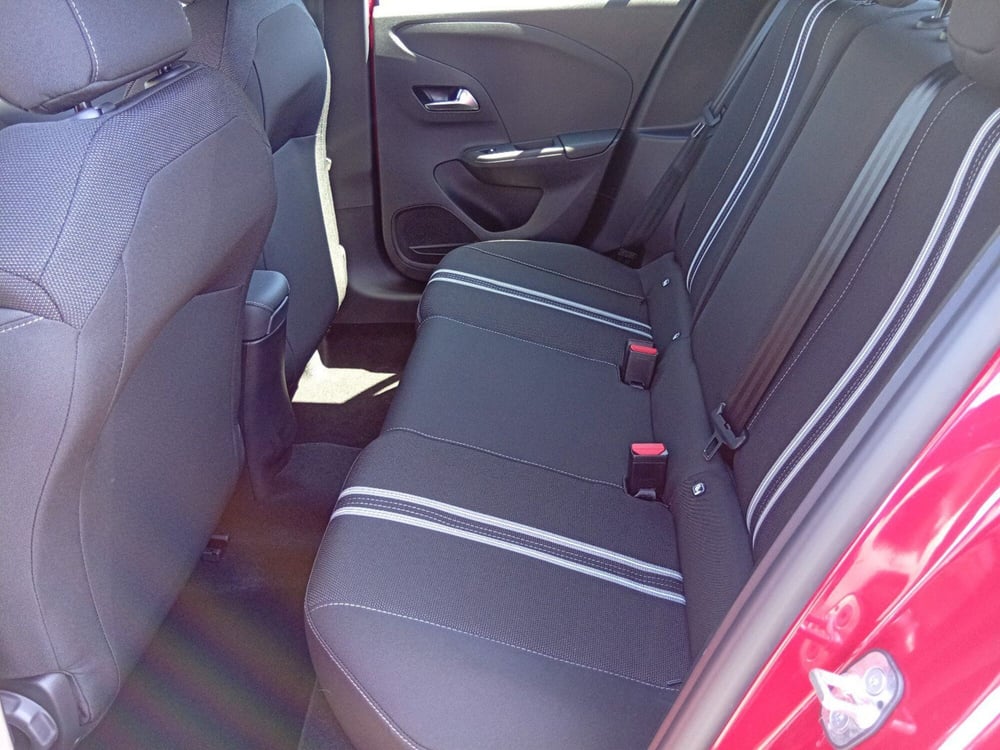 Opel Corsa nuova a Catania (12)