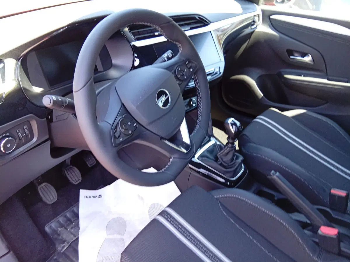 Opel Corsa nuova a Catania (13)