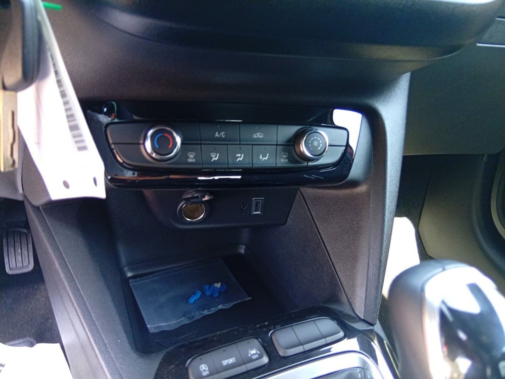 Opel Corsa nuova a Catania (15)