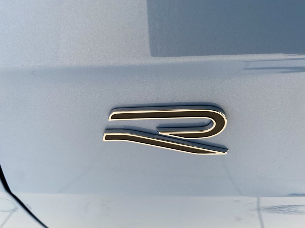 Volkswagen T-Cross nuova a Lodi (11)