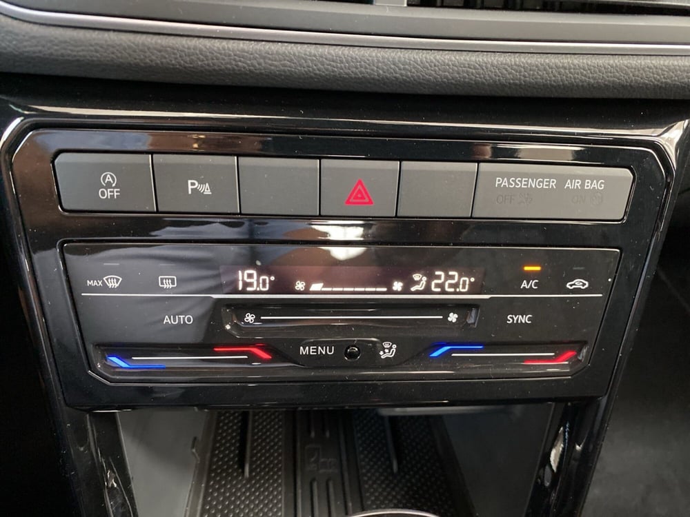 Volkswagen T-Cross nuova a Lodi (13)
