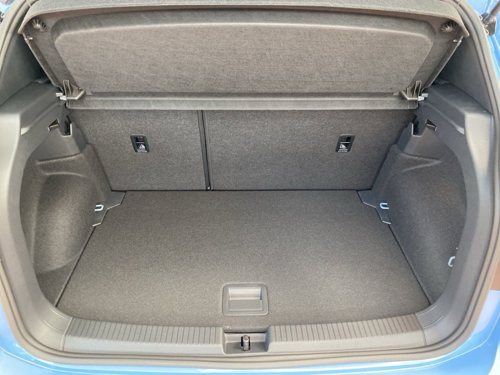 Volkswagen T-Cross nuova a Lodi (9)