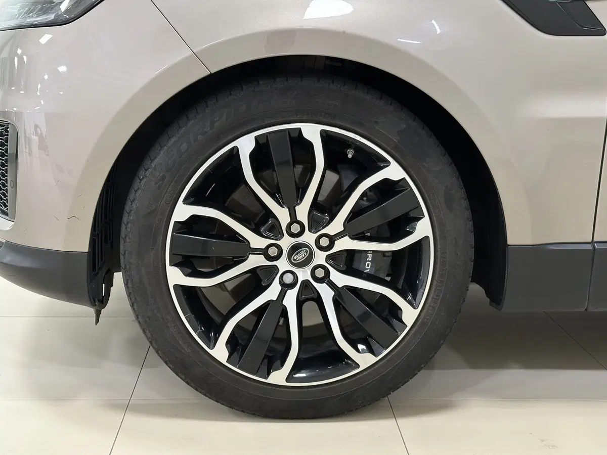 Land Rover Range Rover Sport usata a Lodi (9)