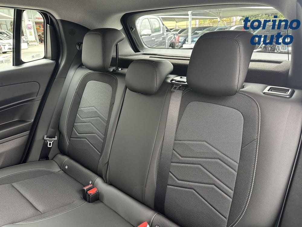 Jeep Avenger nuova a Torino (12)