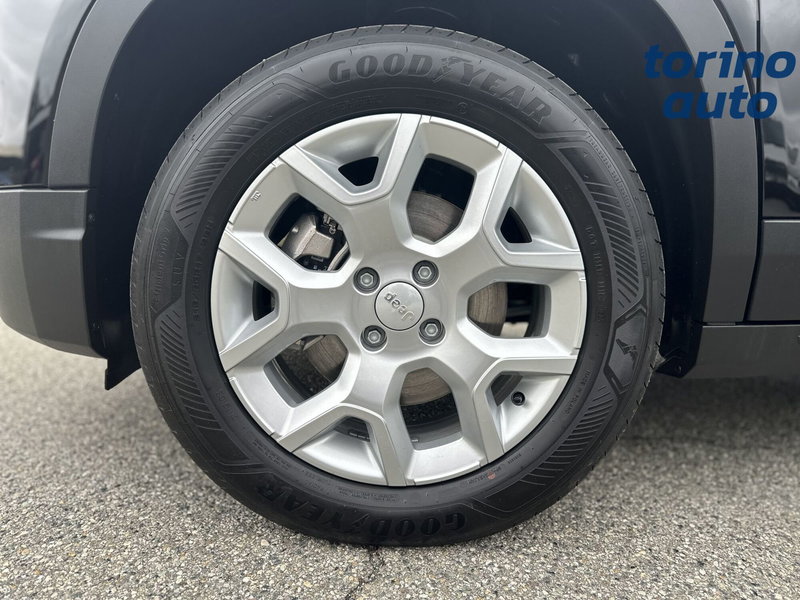 Jeep Avenger nuova a Torino (9)