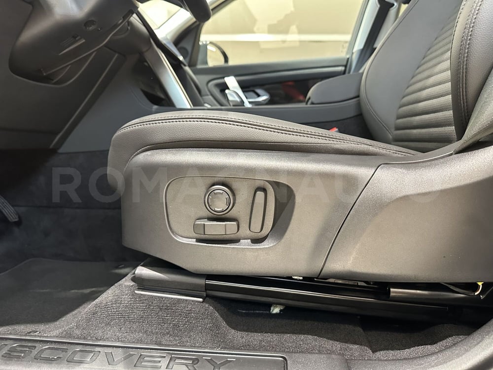 Land Rover Discovery Sport nuova a Forlì-Cesena (13)