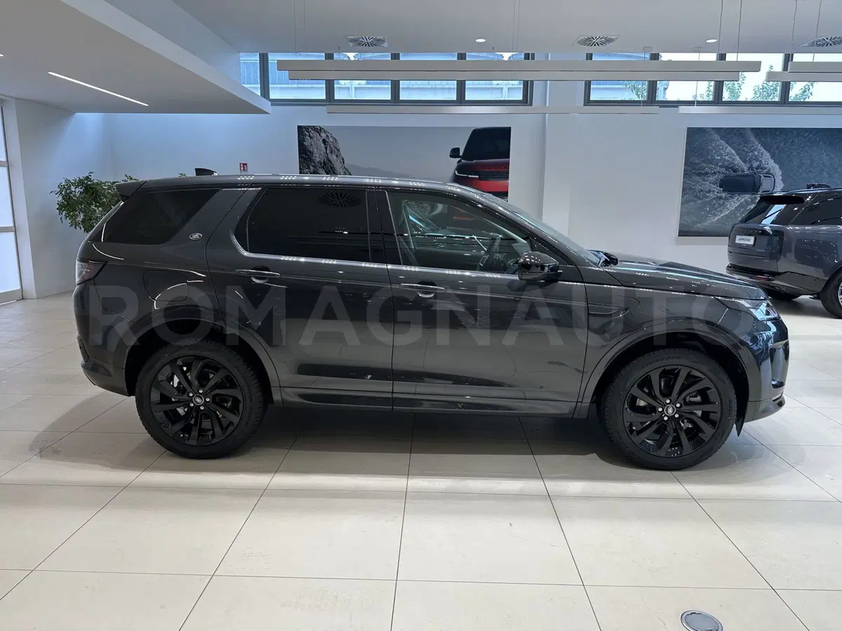 Land Rover Discovery Sport nuova a Forlì-Cesena (6)