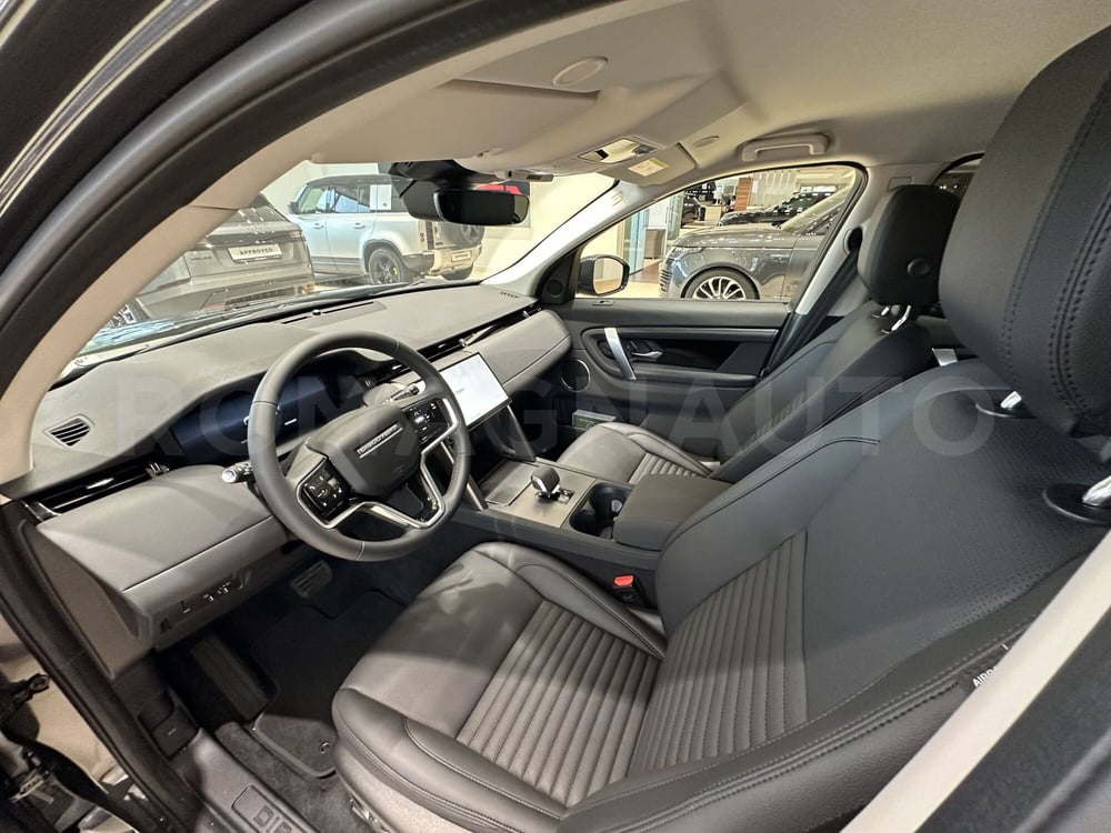 Land Rover Discovery Sport nuova a Forlì-Cesena (9)