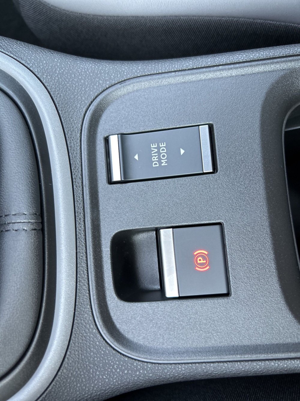 Jeep Avenger nuova a Latina (15)