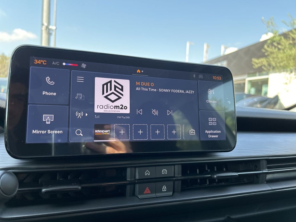 Jeep Avenger nuova a Latina (18)