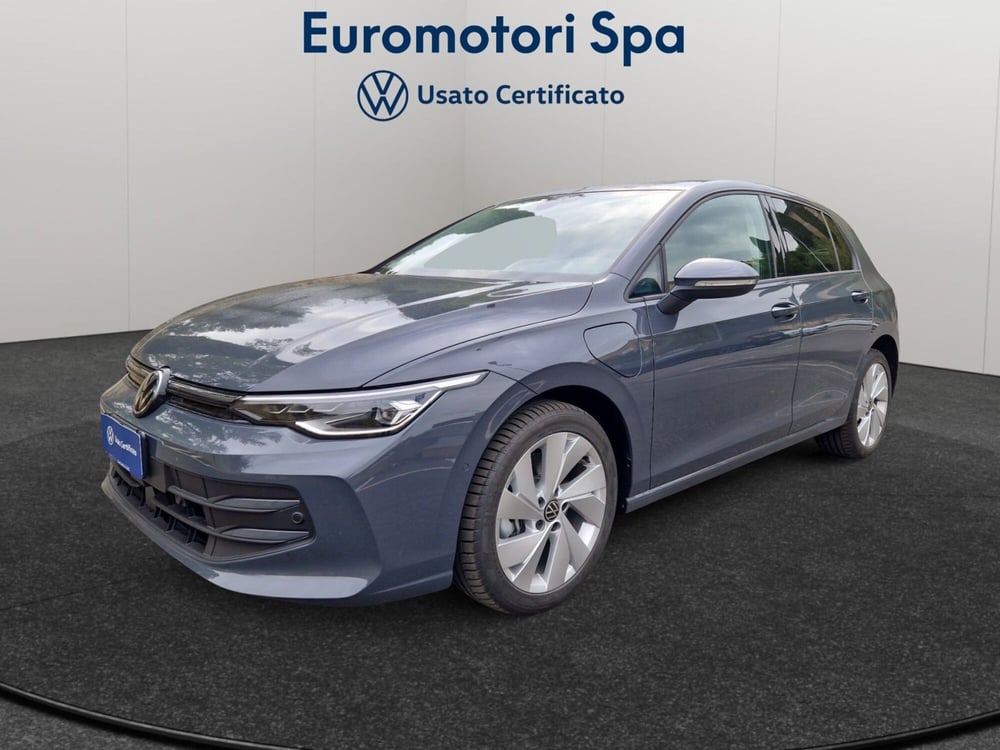 Volkswagen Golf nuova a Siena