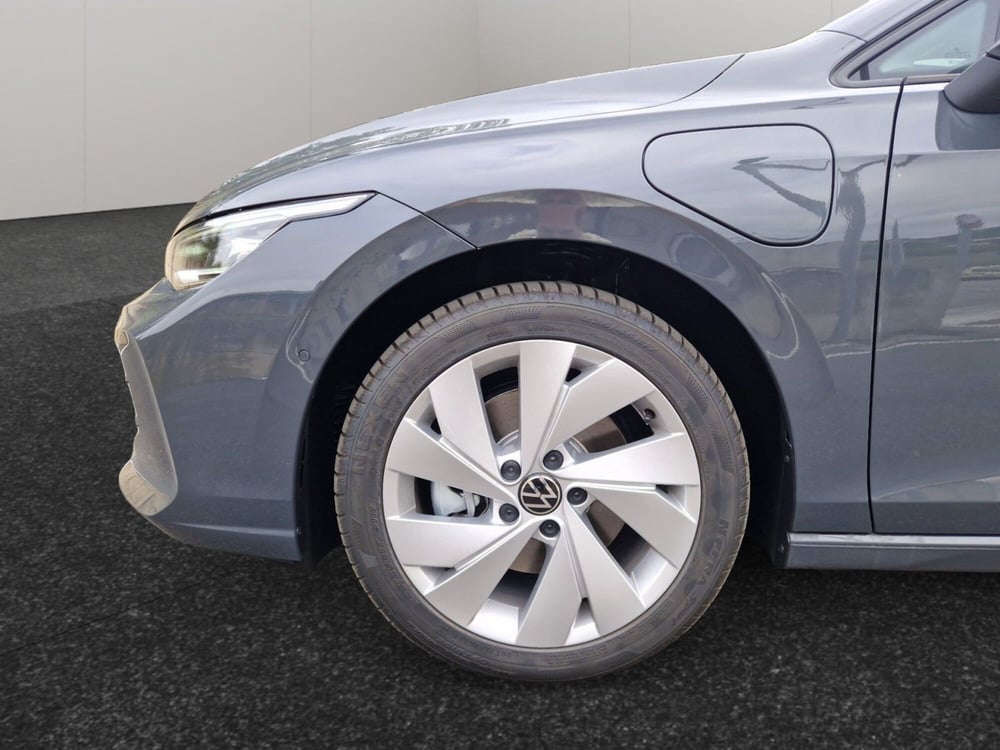 Volkswagen Golf nuova a Siena (9)