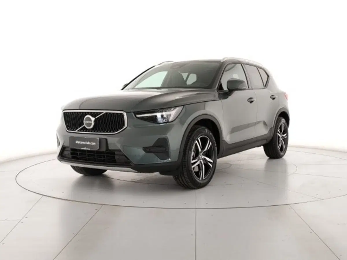 Volvo XC40 nuova a Modena (2)