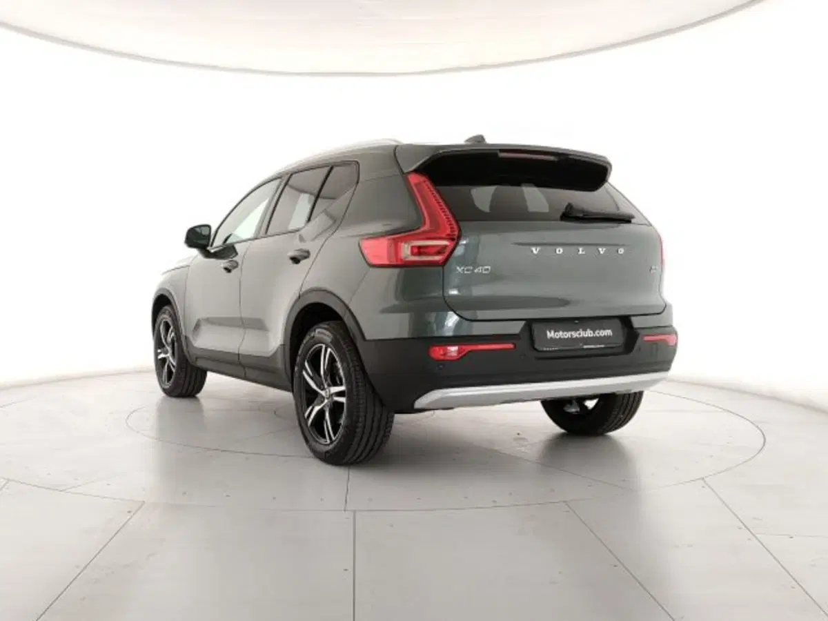 Volvo XC40 nuova a Modena (3)