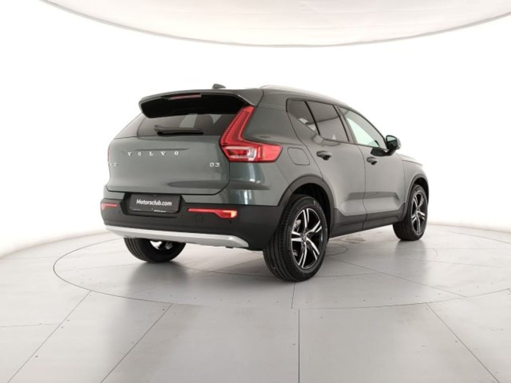 Volvo XC40 nuova a Modena (5)
