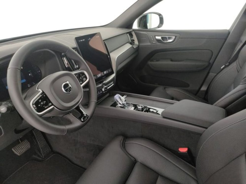 Volvo XC60 nuova a Modena (11)