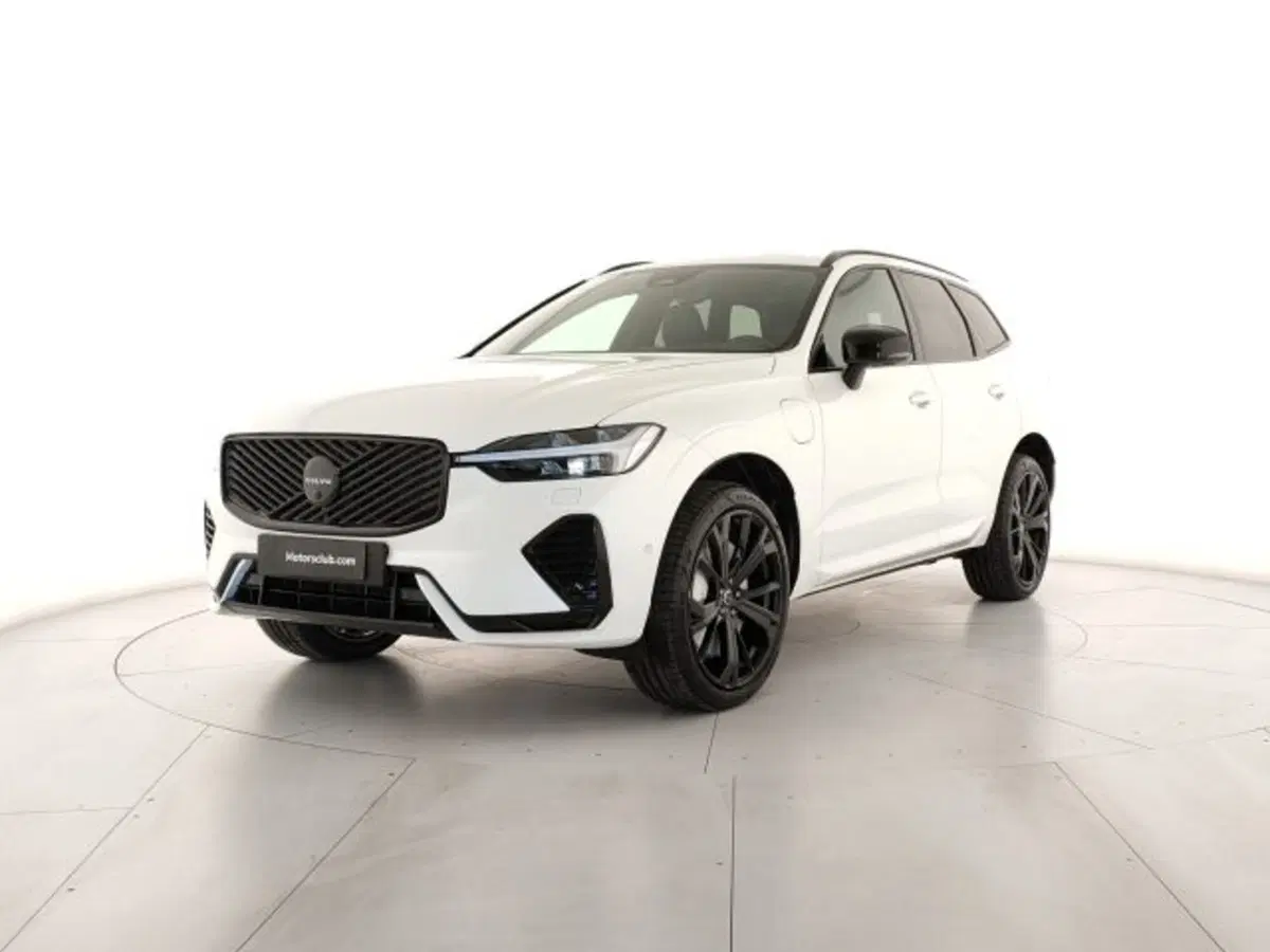 Volvo XC60 nuova a Modena (2)