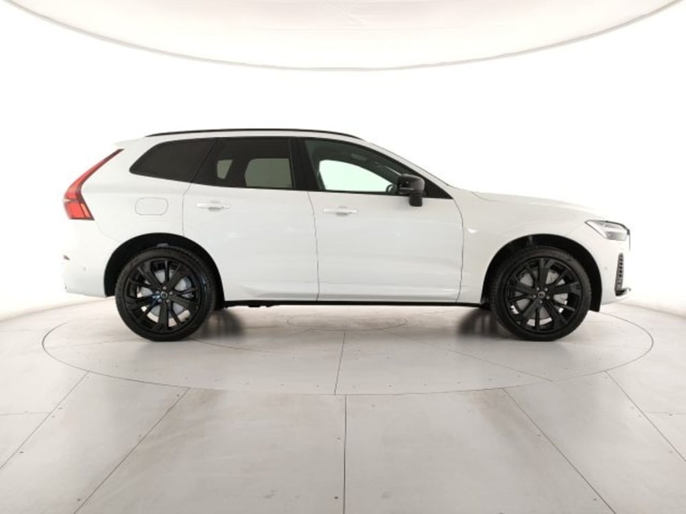 Volvo XC60 nuova a Modena (6)
