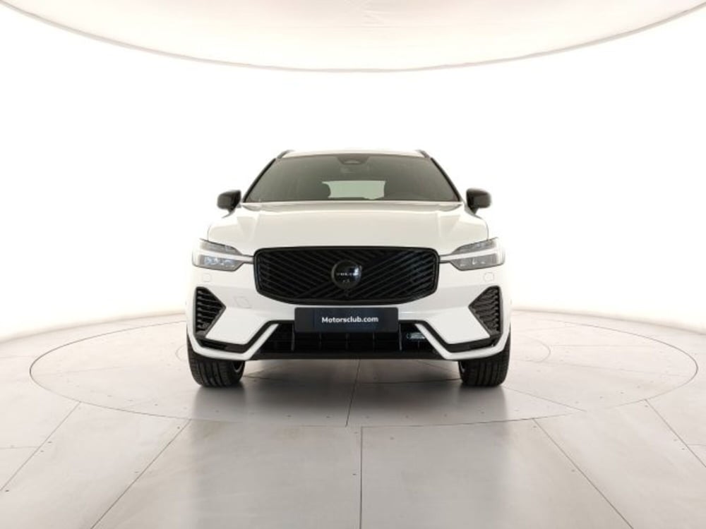 Volvo XC60 nuova a Modena (8)