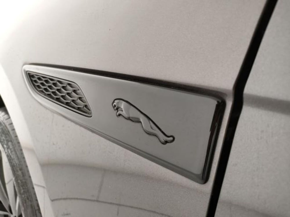 Jaguar F-Pace usata a Modena (12)