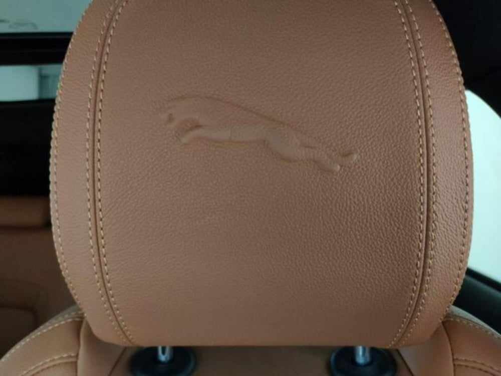 Jaguar F-Pace usata a Modena (18)