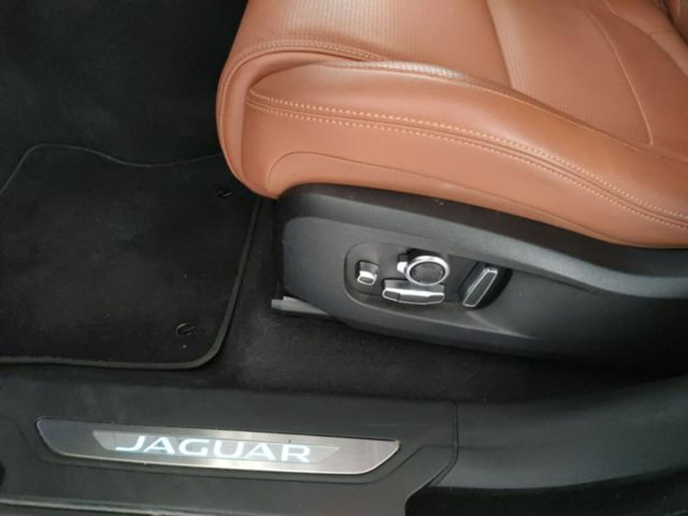 Jaguar F-Pace usata a Modena (20)