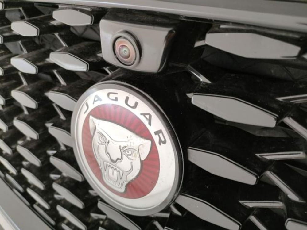 Jaguar F-Pace usata a Modena (9)