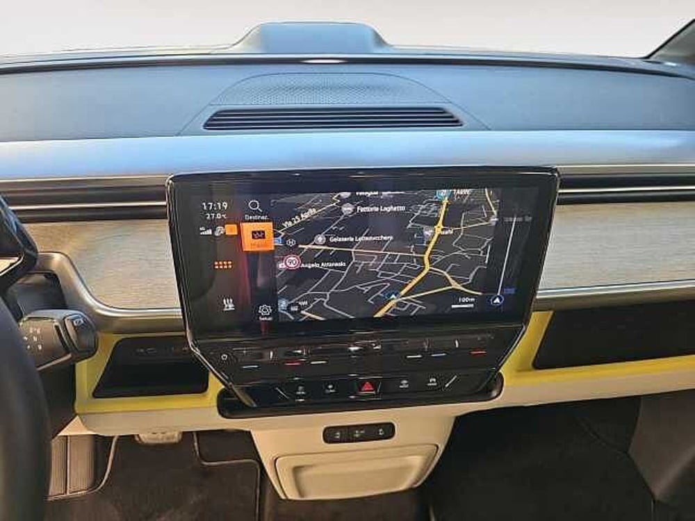 Volkswagen ID.Buzz usata a Lecco (11)