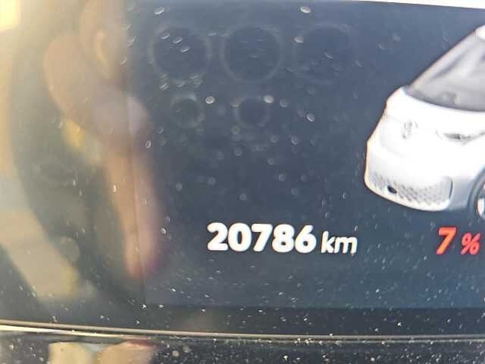 Volkswagen ID.Buzz usata a Lecco (13)