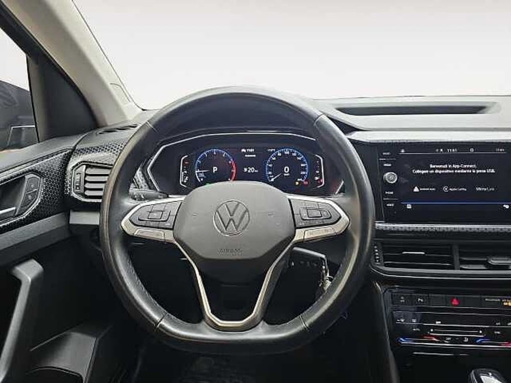 Volkswagen T-Cross usata a Lecco (11)