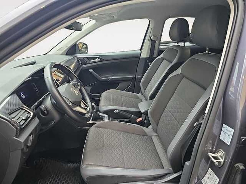 Volkswagen T-Cross usata a Lecco (12)