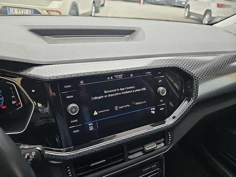 Volkswagen T-Cross usata a Lecco (18)