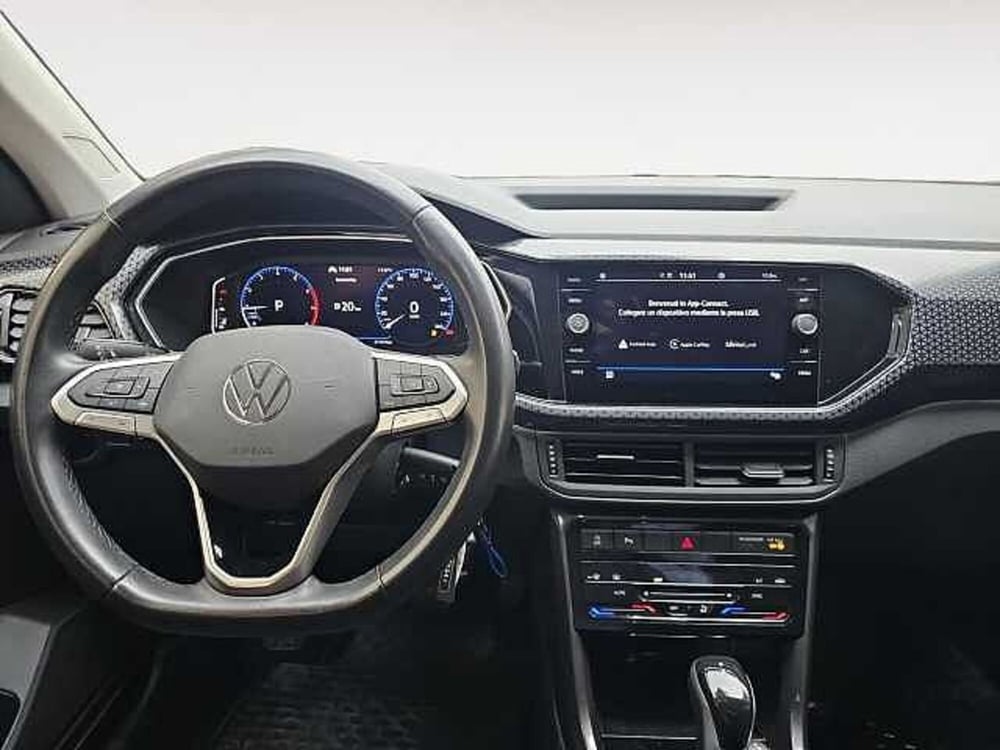 Volkswagen T-Cross usata a Lecco (9)
