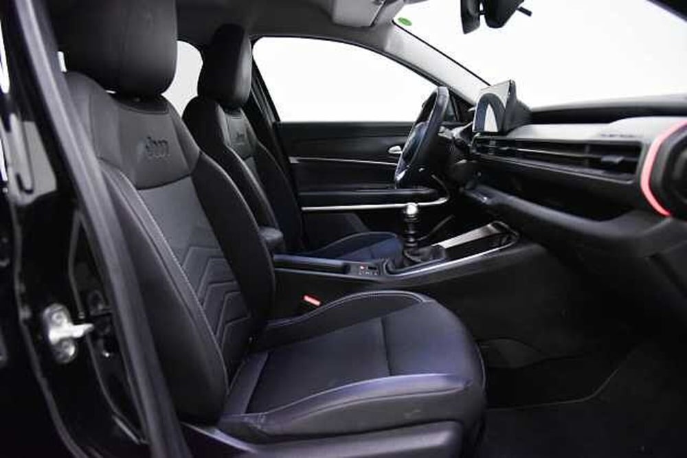 Jeep Avenger usata a Como (7)