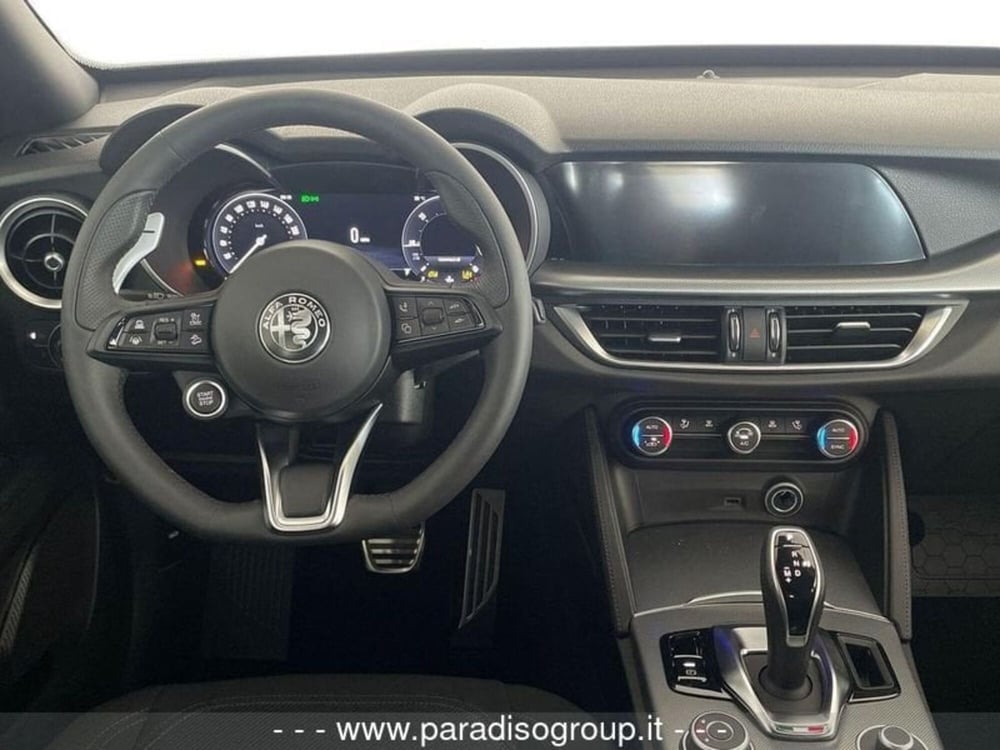Alfa Romeo Stelvio nuova a Catanzaro (14)