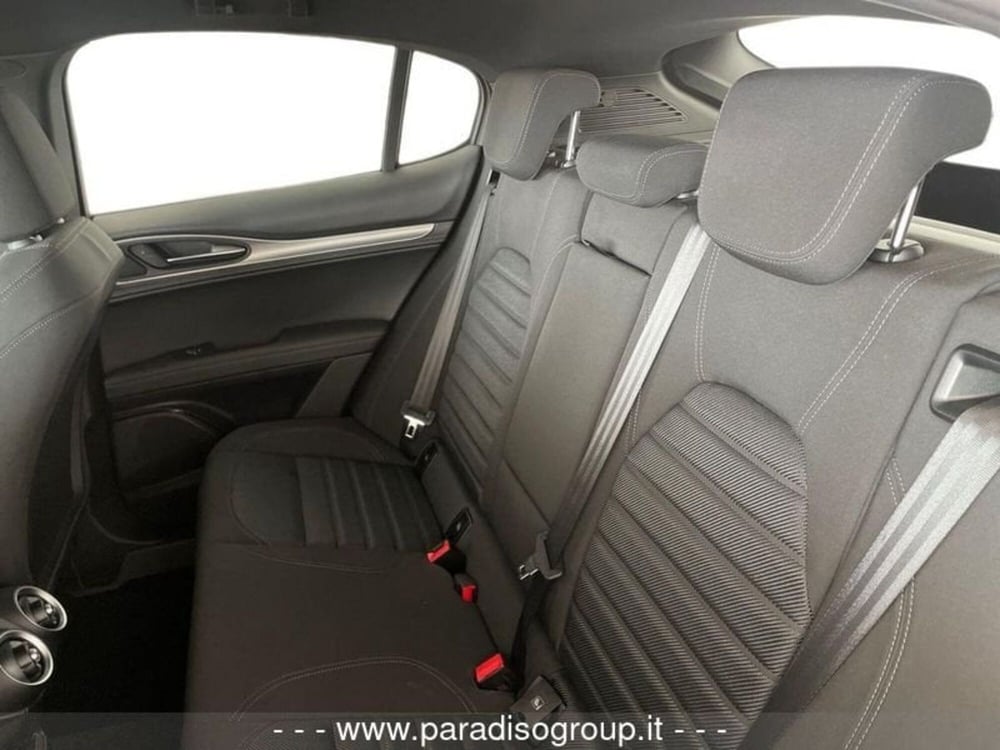 Alfa Romeo Stelvio nuova a Catanzaro (19)