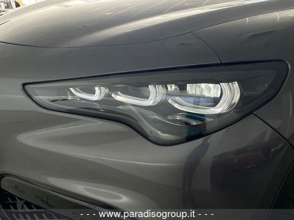Alfa Romeo Stelvio nuova a Catanzaro (7)
